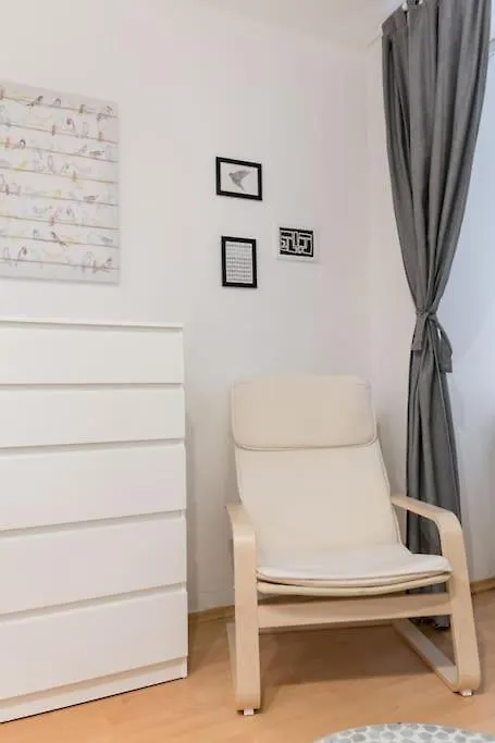 Spacious Central Apartment Wien
