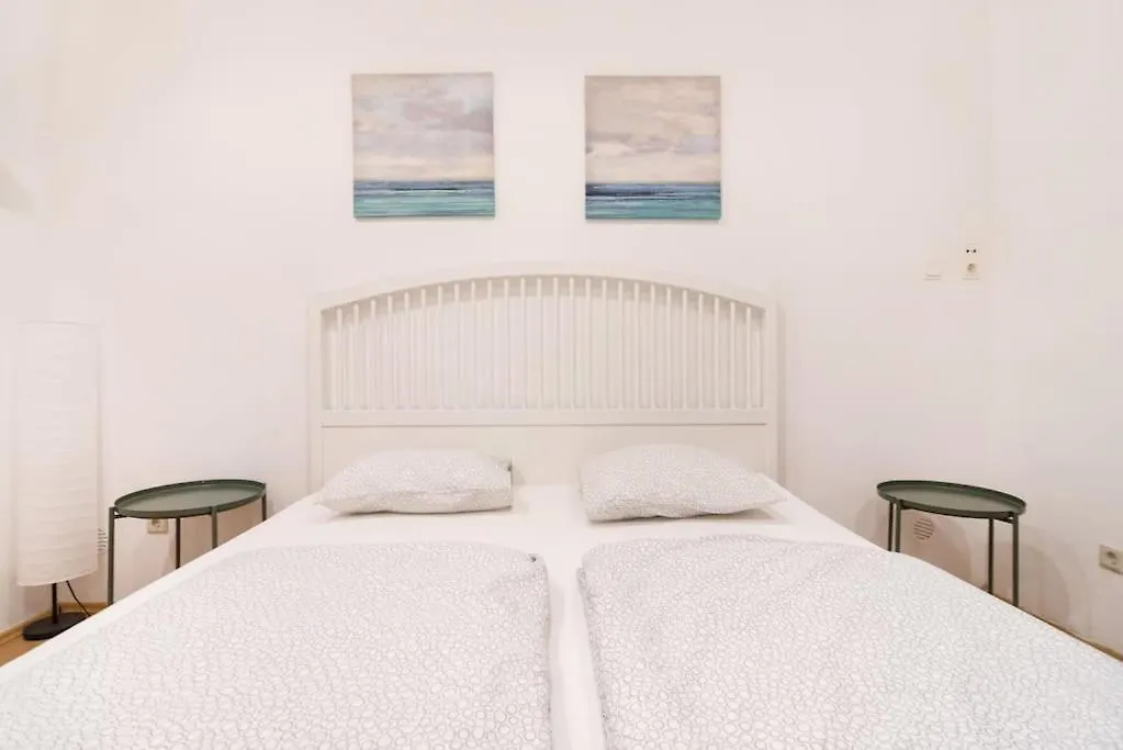 Spacious Central Apartment Vienna Austria