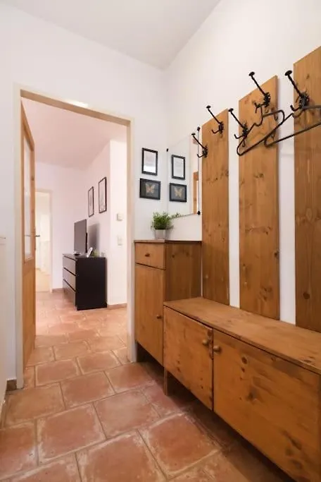 Spacious Central Apartment Vienna
